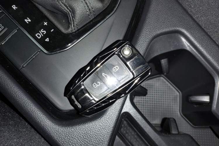 Used Volkswagen Tiguan L 2023 330TSI Automatic Two-Wheel Drive R-Line Enjoyment Edition