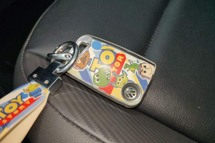 Used Volkswagen T-ROC 2018 280TSI DSG Two-Wheel-Drive Comfort Version China V Standard
