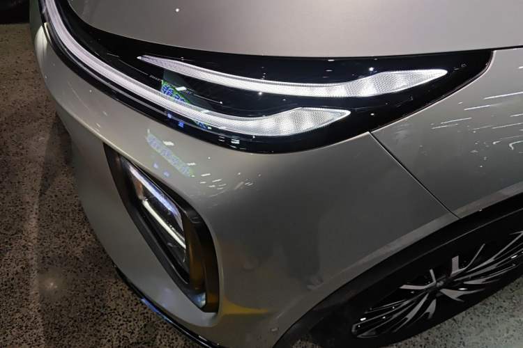 Used  Q07 2025 215 Flagship Edition
