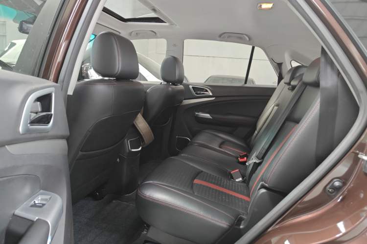 Used BYD S7 2015 2.0T Automatic Prestige Model
