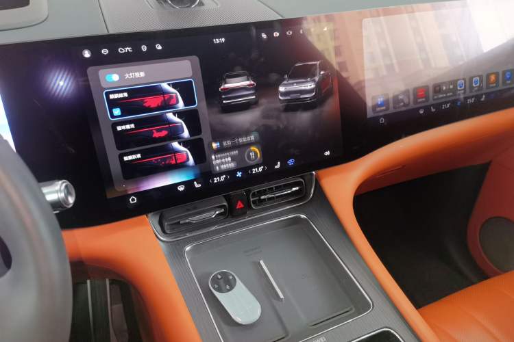 Used Hima AITO M8 2025 Extended-Range Ultra Version 53.4 kWh 6-Seater Edition
