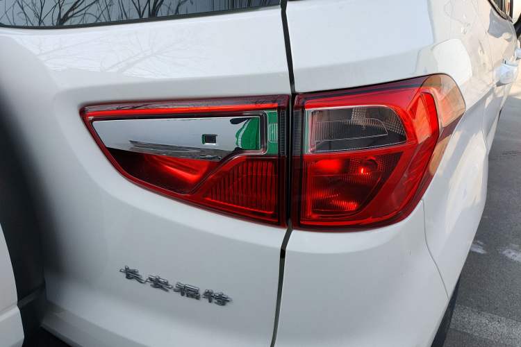 Used Ford EcoSport 2018 1.5L Automatic Platinum Wing Model
