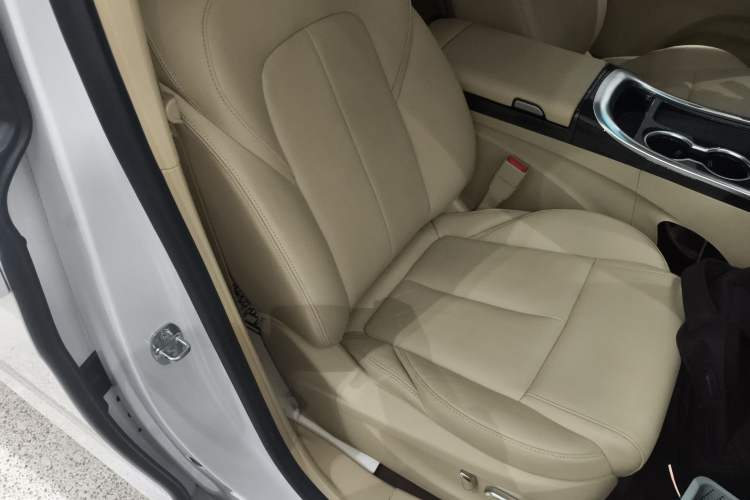 Used Buick GL8 2023 ES Lu Zun Deluxe Model
