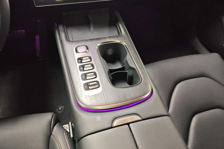 Used Xiaomi Auto SU7 2024 Rear-Drive Ultra-Long Range Advanced Pro-Level Intelligent Driving Version
