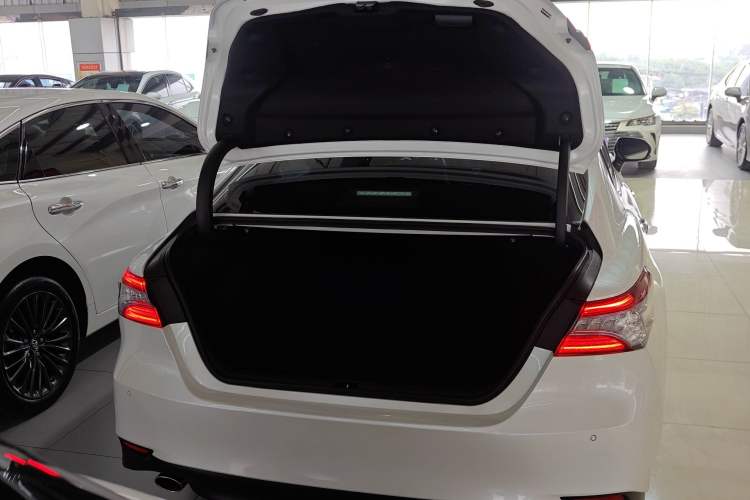 Used Toyota Camry 2019 Revised Version Dual-Engine 2.5 HG Luxury Edition