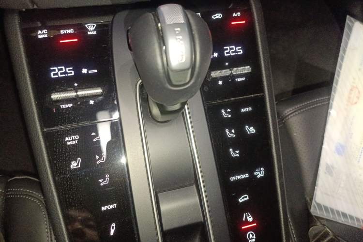 Used Porsche Macan 2023 Macan 2.0T