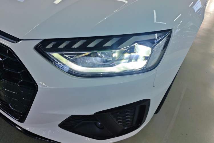 Used Audi A4L 2022 40 TFSI Luxury Dynamic Model
