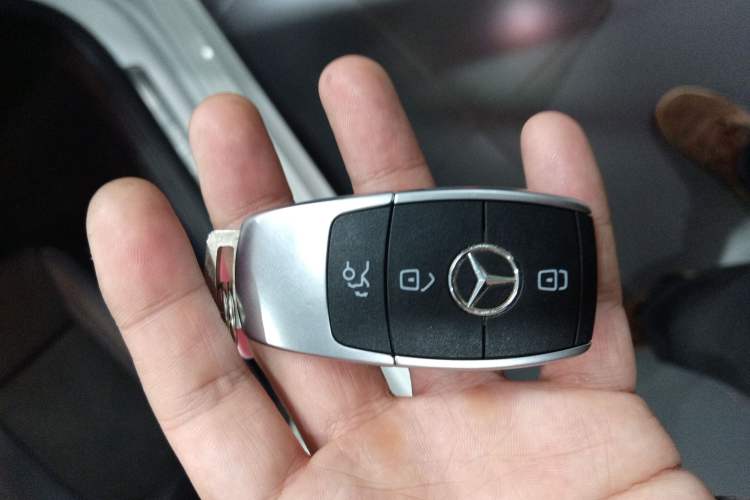 Used Mercedes-Benz A-Class 2020 Restyled A 200 L Sport Sedan Fashion Version
