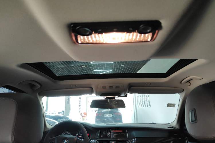 Used BMW 5 Series 2014 525Li Luxury Design Package
