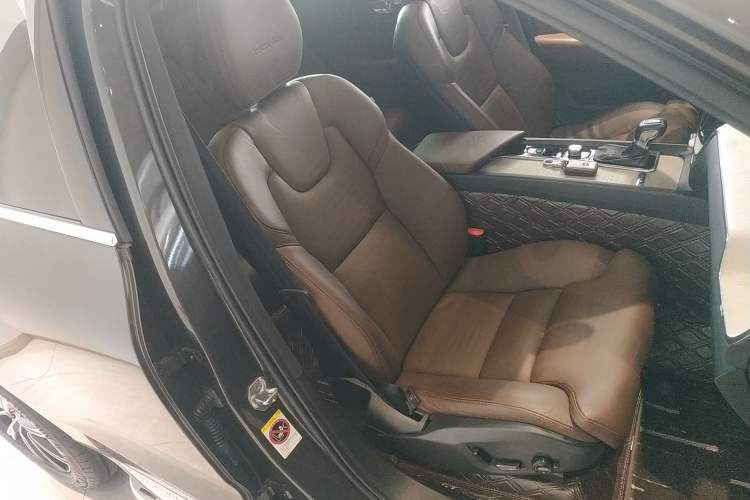 Used Volvo XC60 2020 T5 4x4 Smart Luxury Edition