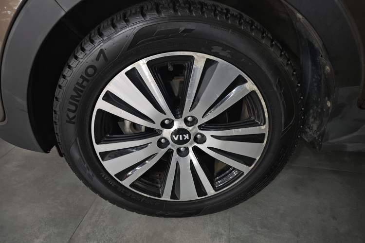 Used Kia Sportage R 2015 2.0L Automatic Two-Wheel Drive DLX Model
