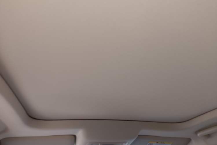 Used ORA Good Cat 2022 Morandi Edition 400km Standard Range Premium Version Lithium-Ion Battery