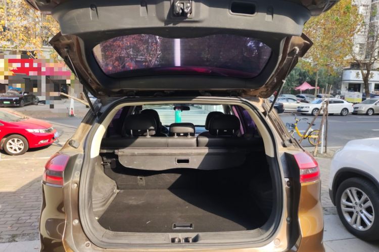 Used Geely Auto Emgrand X7 Sport 2018 2.0L Manual Two-Wheel Drive Zhiya Version
