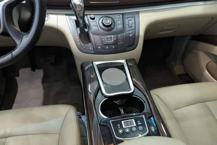 Used Buick GL8 2018 28T Luxury Model China VI Standard