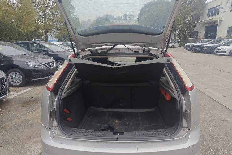 Used Ford Focus 2013 Hatchback Classic 1.8L Manual Base Model