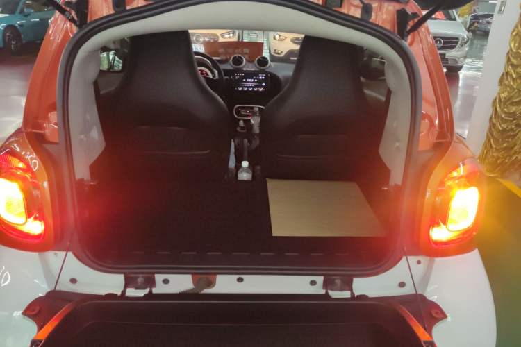 Used  fortwo 2015 1.0L 52 kW hardtop Dynamic version