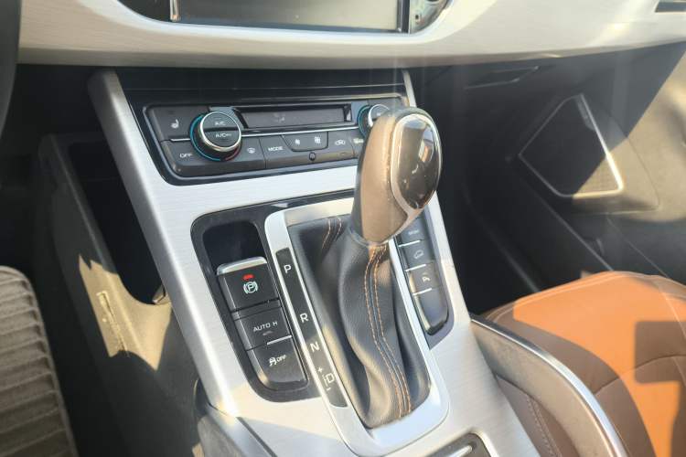 Used Geely Auto Emgrand X7 Sport 2016 1.8TD Automatic ZhiZun Version