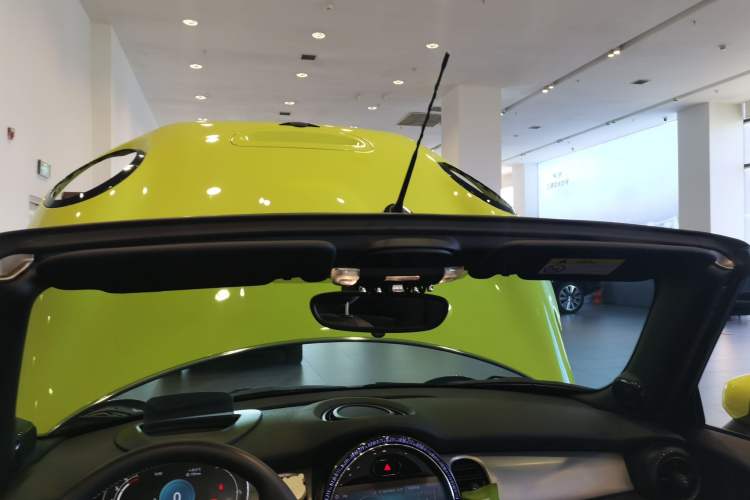 Used MINI MINI 2023 Revised 2.0T COOPER S CABRIO Artist