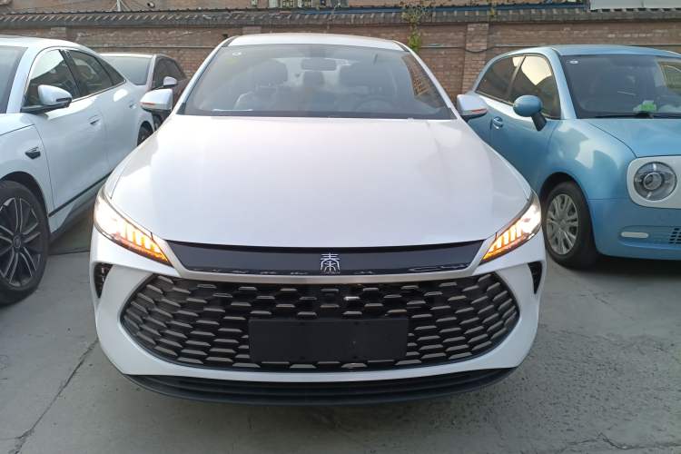 Used BYD Qin PLUS 2025 DM-i Smart Drive 55KM Leading Model
