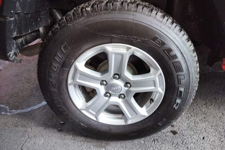 Used  Wrangler 2019 2.0T Sahara Four-Door Version China VI Emission Standard
