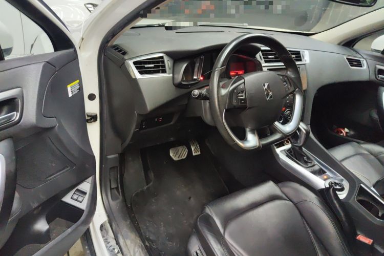 Used  6 2014 1.6T Luxury Edition THP160
