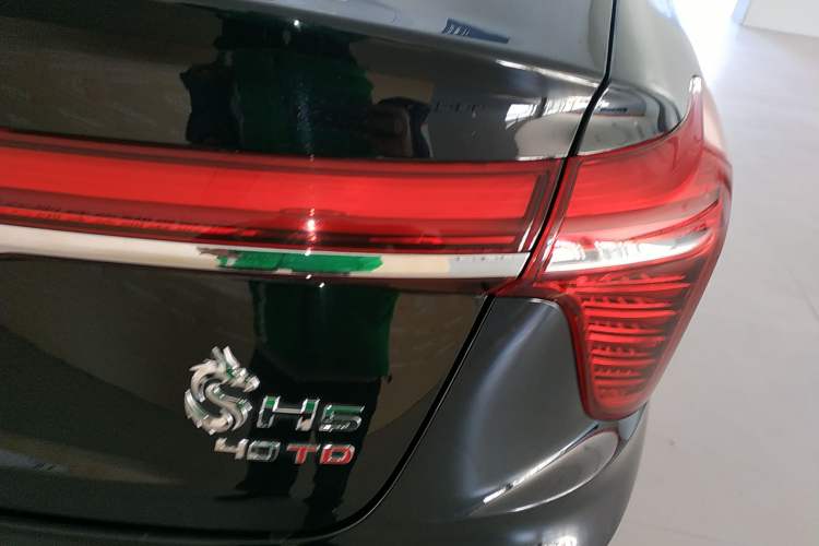 Used Hongqi H5 2024 2.0T Automatic Smart Connect Flagship Edition
