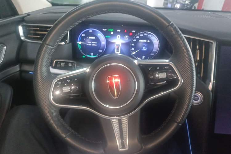 Used Hongqi HS7 PHEV 2024 2.0T PHEV Four-Wheel Drive Flagship Edition 6 Seats
