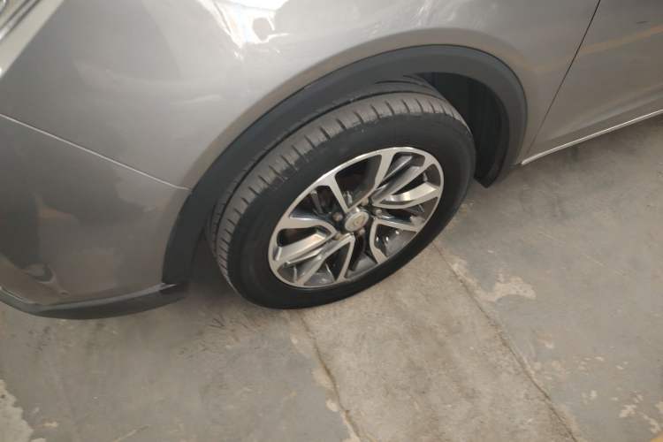 Used Baojun 730 2017 1.5T Manual Fashion Version 7 Seats China V Emission Standard
