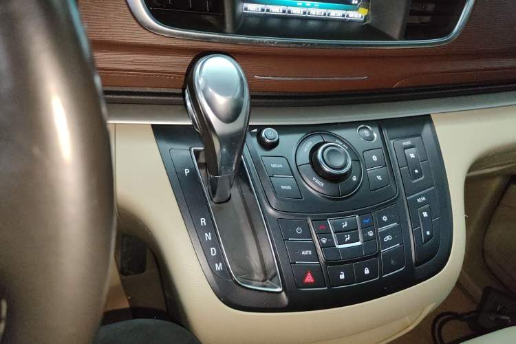 Used Buick GL8 2018 28T Luxury Model China VI Standard