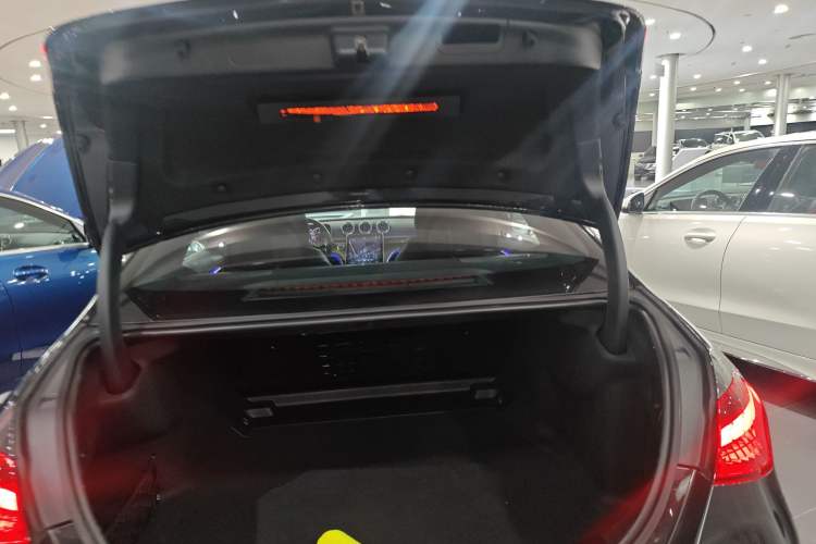 Used Mercedes-Benz C-Class 2024 Facelifted C-Class 260 L Night Edition Sports Version