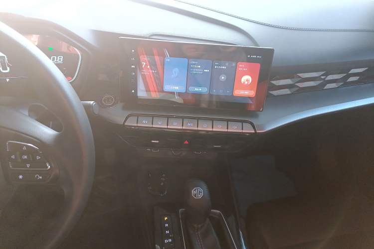 Used MG 5 2022 180 DVVT CVT Youth Luxury Edition
