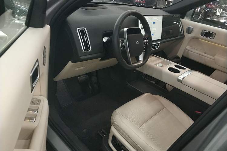 Used Li Auto L9 2024 Ultra Model
