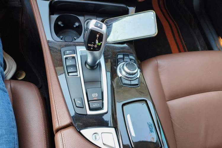 Used BMW 5 Series 2017 525Li Leading Model
