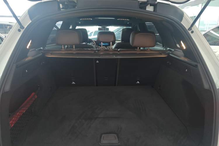 Used Mercedes-Benz GLC 2022 Second Facelift GLC 260 L 4MATIC Dynamic Edition