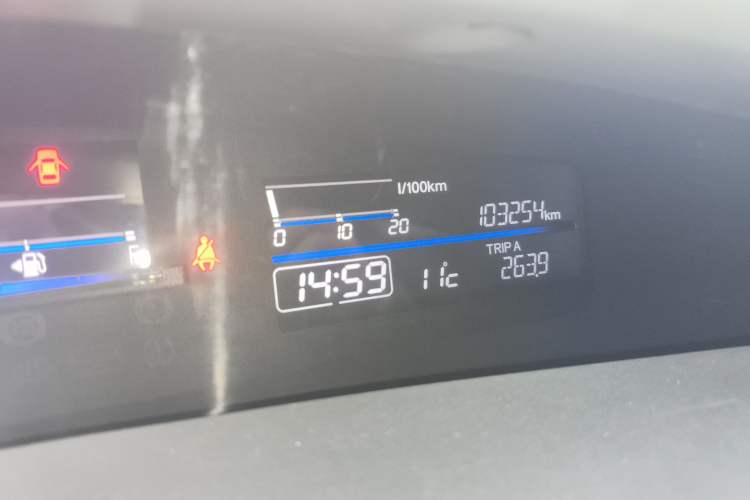 Used Honda Jade 2013 1.8L automatic Comfort version 5 seats