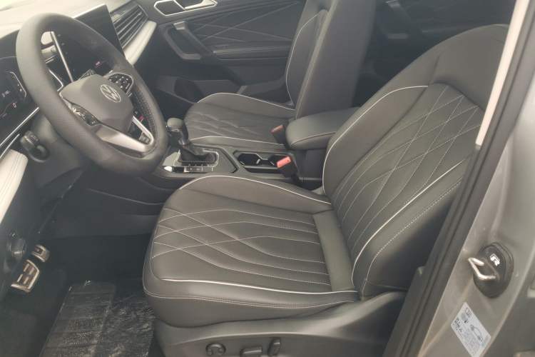 Used Volkswagen Tiguan L 2022 330TSI Automatic Two-Wheel Drive R-Line Enhanced Edition