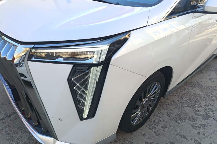 Used GAC Trumpchi M8 2023 Zongshi Series Dual-Motor Supreme Edition