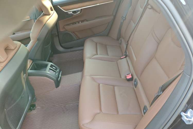 Used Volvo S90 2022 B5 Zhiyi Luxury Edition
