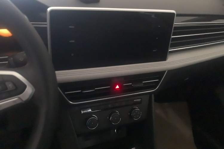 Used Volkswagen Tiguan L 2022 330TSI Automatic Two-Wheel Drive Comfort Edition
