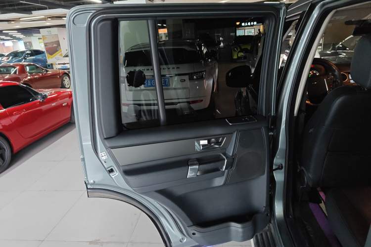 Used Land Rover Discovery 2014 3.0 SC V6 HSE
