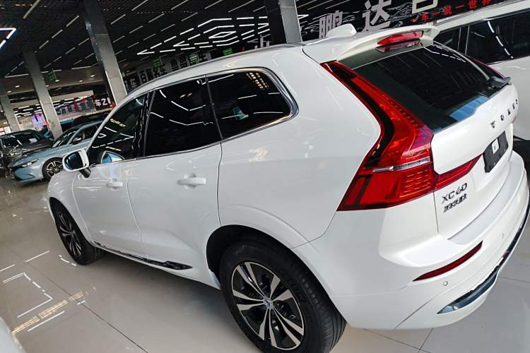 Used Volvo XC60 2022 B5 4x4 Zhiyi Luxury Edition
