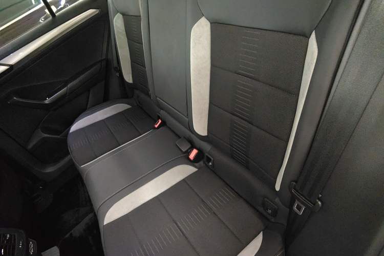 Used Volkswagen T-ROC 2020 280TSI DSG Two-Wheel Drive Advanced Version
