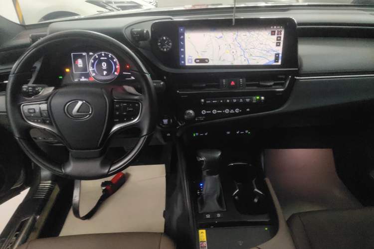 Used Lexus ES 2022 200 Luxury Edition
