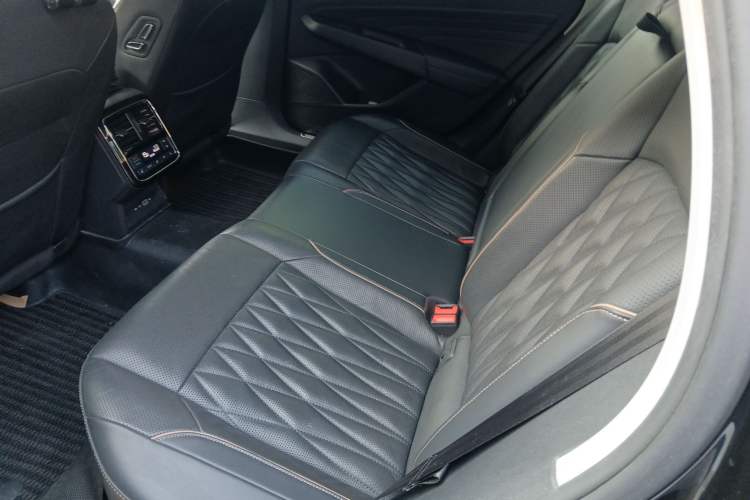 Used Volkswagen Passat 2019 330TSI Prestige Edition China VI Standard
