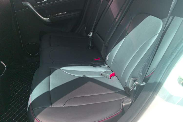 Used Haval M6 2017 1.5T Automatic Two-Wheel Drive Prestige Model
