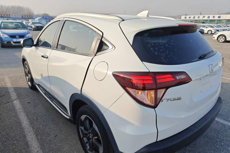 Used Honda Vezel 2017 1.8L CVT Front-Wheel Drive Pioneer Edition
