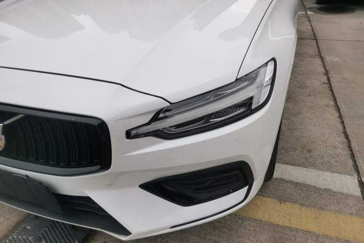 Used Volvo S60 2021 T4 Zhiyi Luxury Edition
