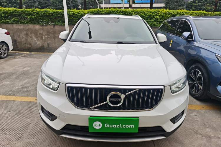 Used Volvo XC40 2022 T4 Four-Wheel Drive Smart & Stylish Edition
