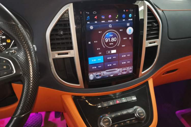 Used Mercedes-Benz Vito 2018 2.0T Business Version China VI Emission Standard
