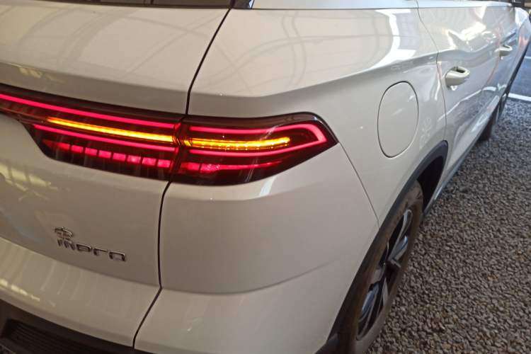 Used BYD Song Pro New Energy 2024 HONOR Edition DM-i 71KM Navigation Model
